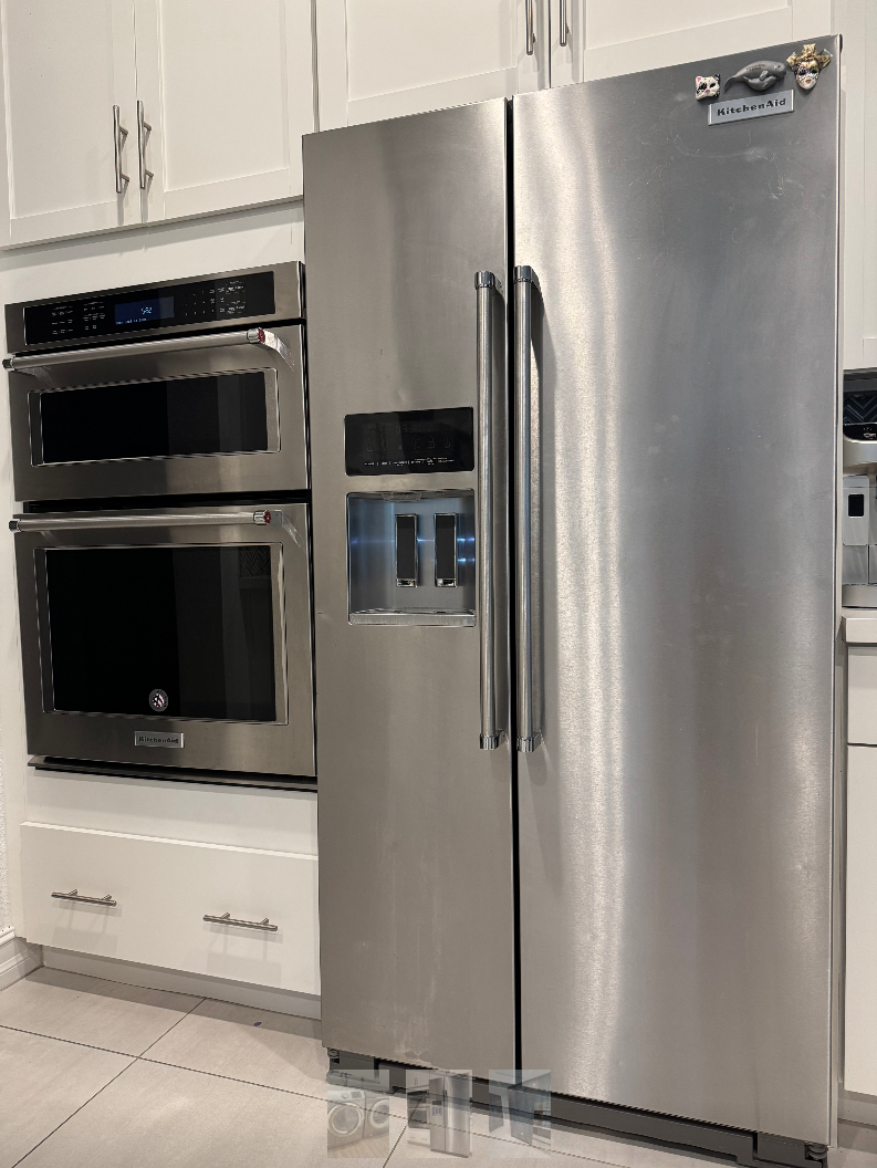 KitchenAid Side-by-Side Refrigerator & Built-In Wall Oven — Parkland